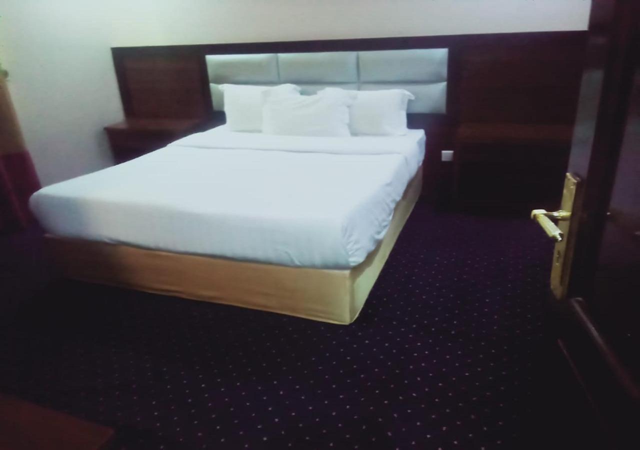 Aparthotel فندق الفرسان المتحدة فرع الفيصلية Dschidda Exterior foto